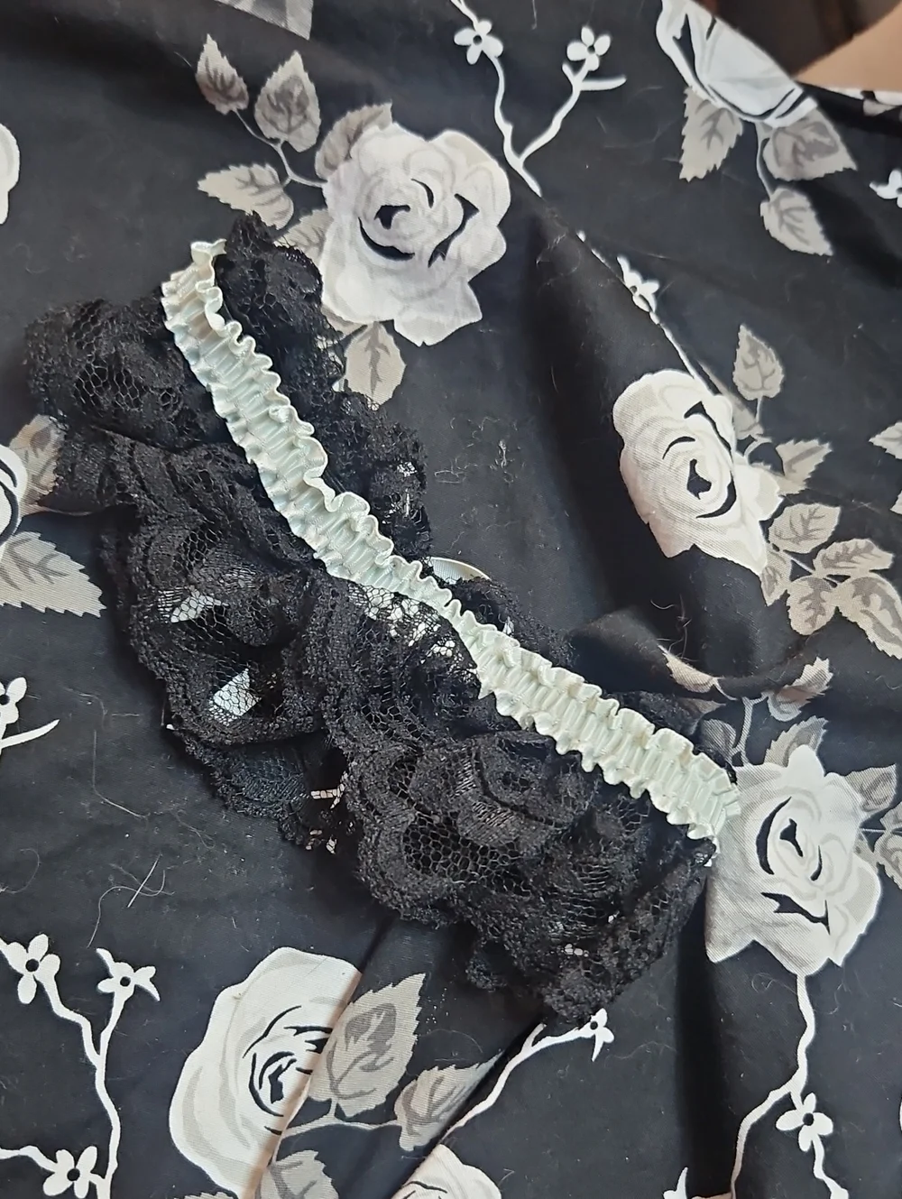 Vintage 90s Lace Trim Satin-Accent Women's Briefs in Black and Pale Mint